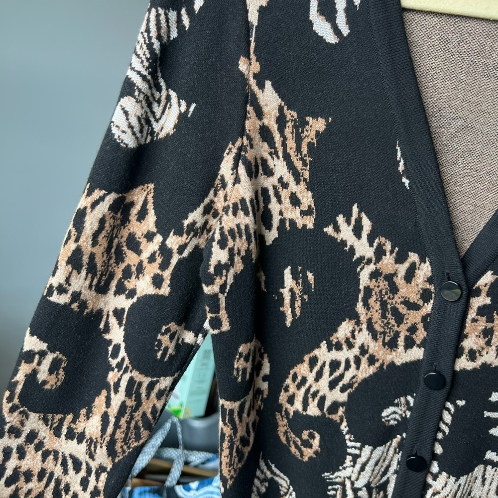 Chico's Jacquard Animal Print Cardigan Sweater S - Picture 4 of 12